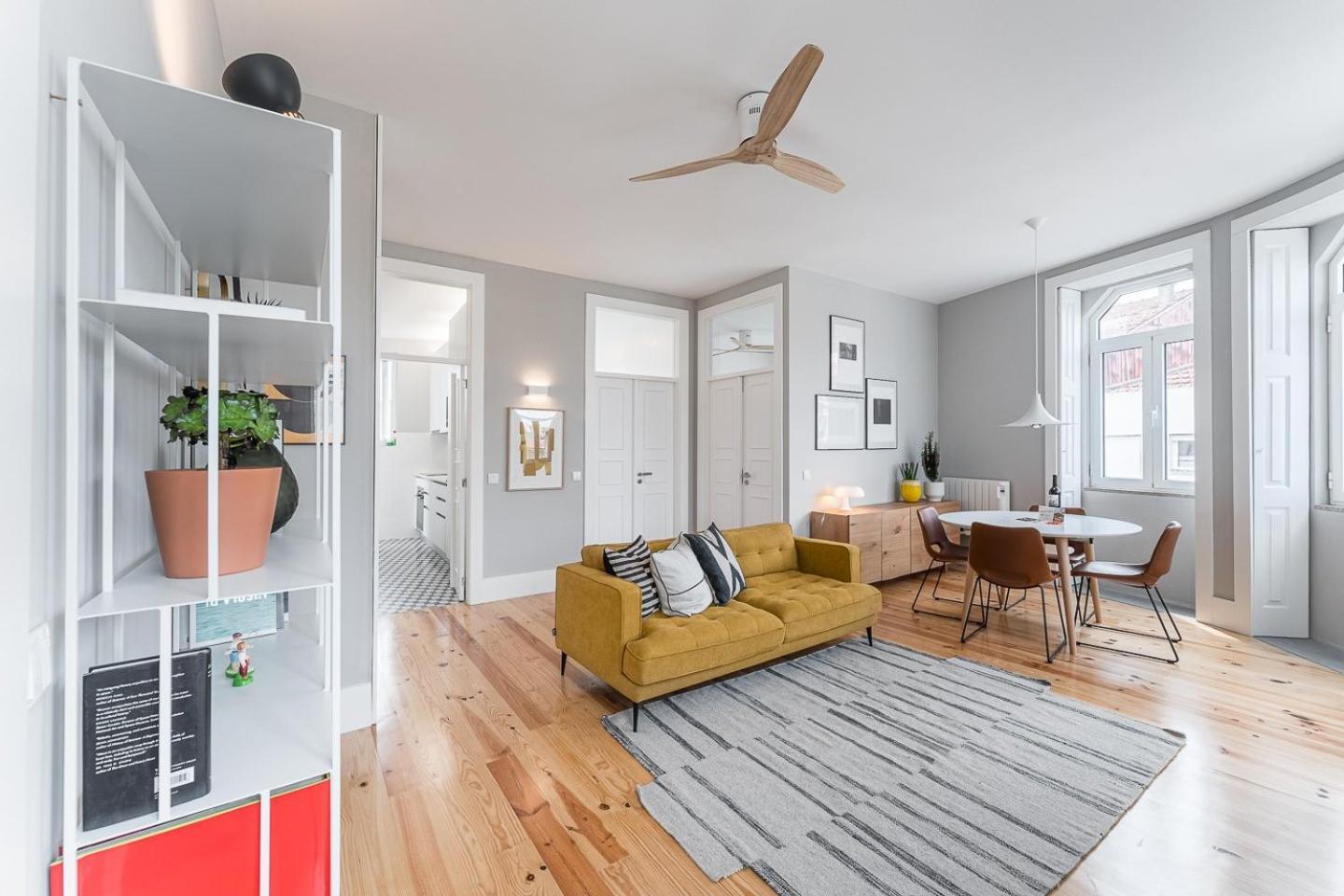 Guestready - Colorful Apt Near Agosto Station Porto Zewnętrze zdjęcie