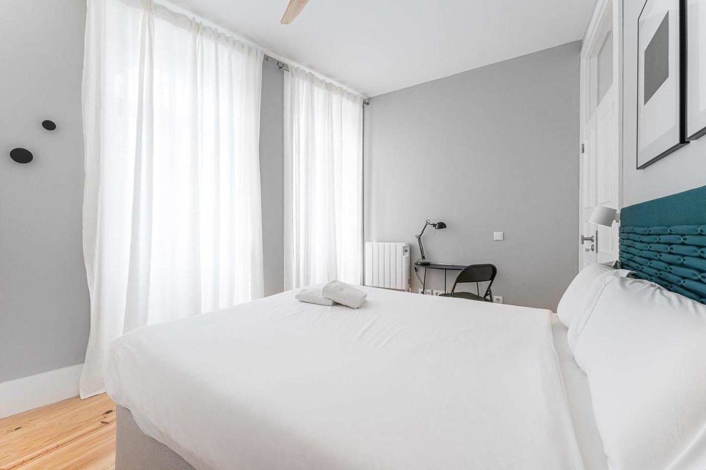 Guestready - Colorful Apt Near Agosto Station Porto Zewnętrze zdjęcie